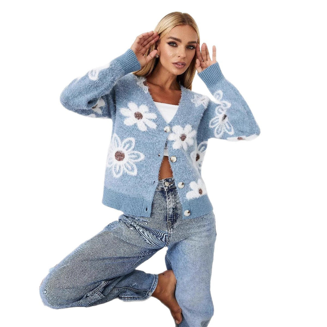 Knit jacket for women with floral patterns and high-quality button details Lune London