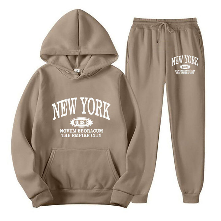 Women's hoodie set with versatile lettering and comfortable pockets Chic & Stil