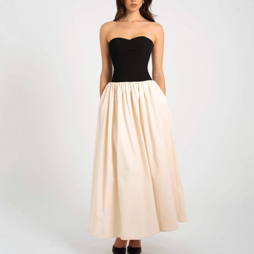 Maxi dress for women with sweetheart neckline and elegant skirt Chic & Stil
