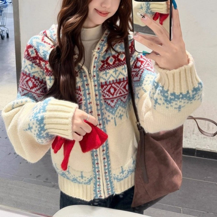 Cardigan féminin avec motif nordique et décolleté en V profond Chic & Stil