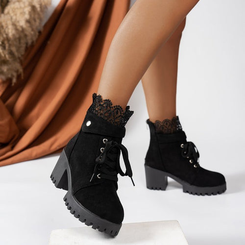 Ladies' ankle boots in portrait format with elegant toe and non-slip sole Lune London