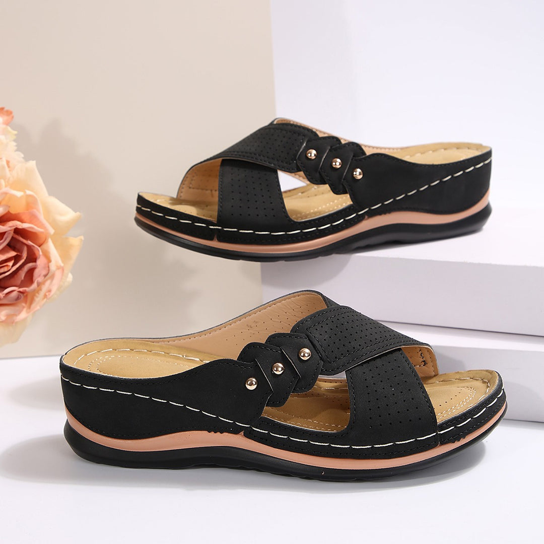 Comfortable strappy sandals for women with breathable inserts and ergonomic sole Lune London