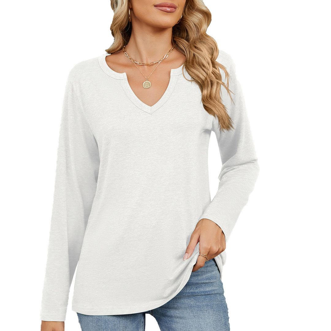 Long sleeve women's T-shirt with trendy V-neck and relaxed fit Lune London