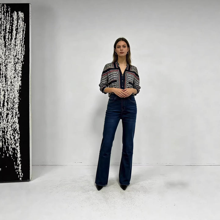 Ladies high-waisted bootcut jeans in elegant design Lune London