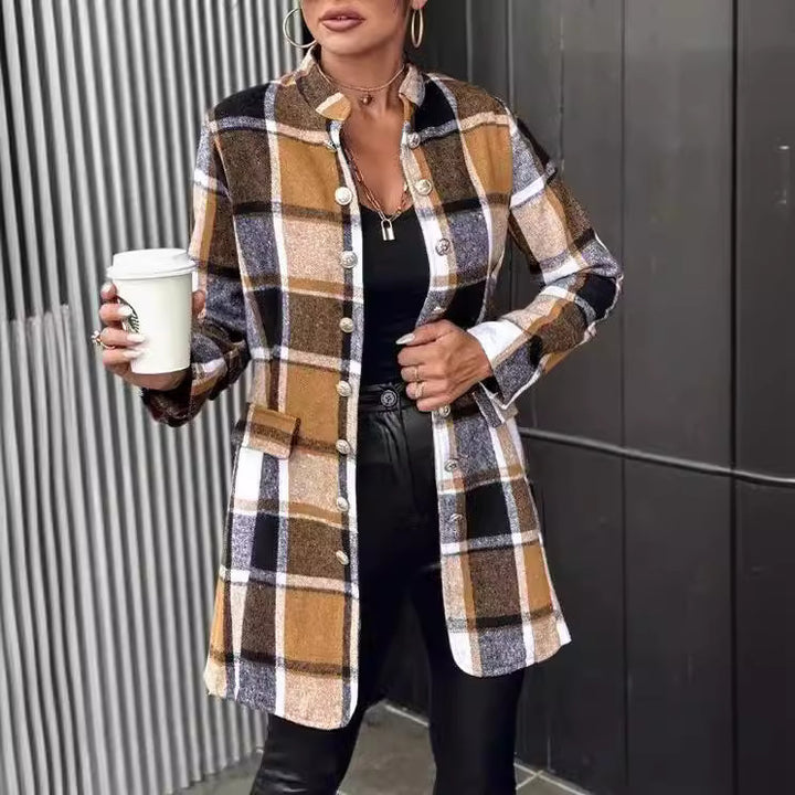 Trendy plaid jacket for women in soft wool blend Lune London