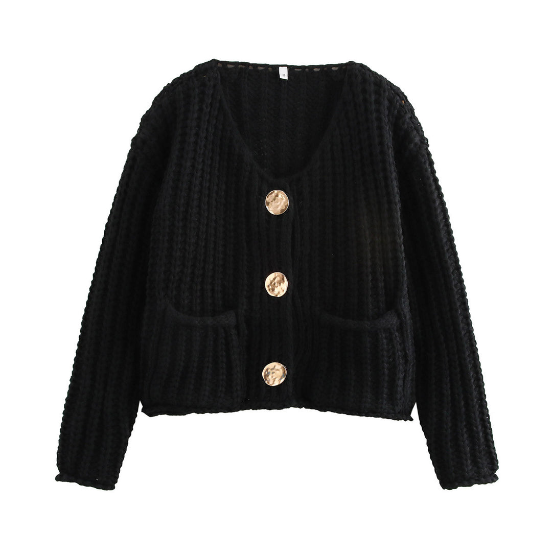 Ladies Sweatshirt in Knit with Large Buttons and Patch Pockets Lune London