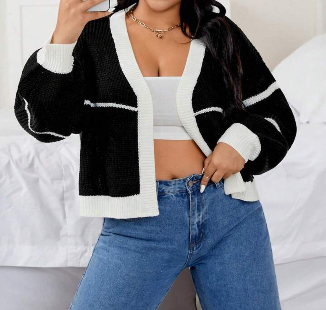 Women’s chunky knit cardigan with modern check patterns and a loose fit Lune London