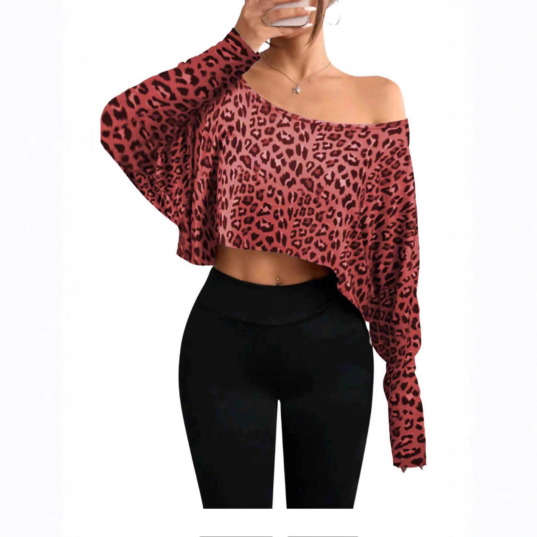 Cropped sweater for women with casual leopard print Lune London