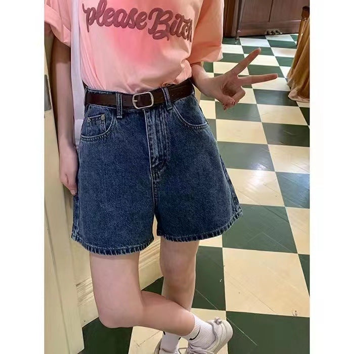 Women's denim shorts with high pockets and loose fit