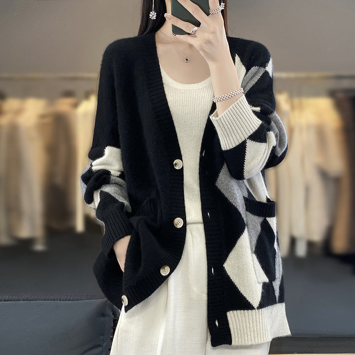 Women's chunky knit jacket with a modern plaid pattern and practical pockets Lune London