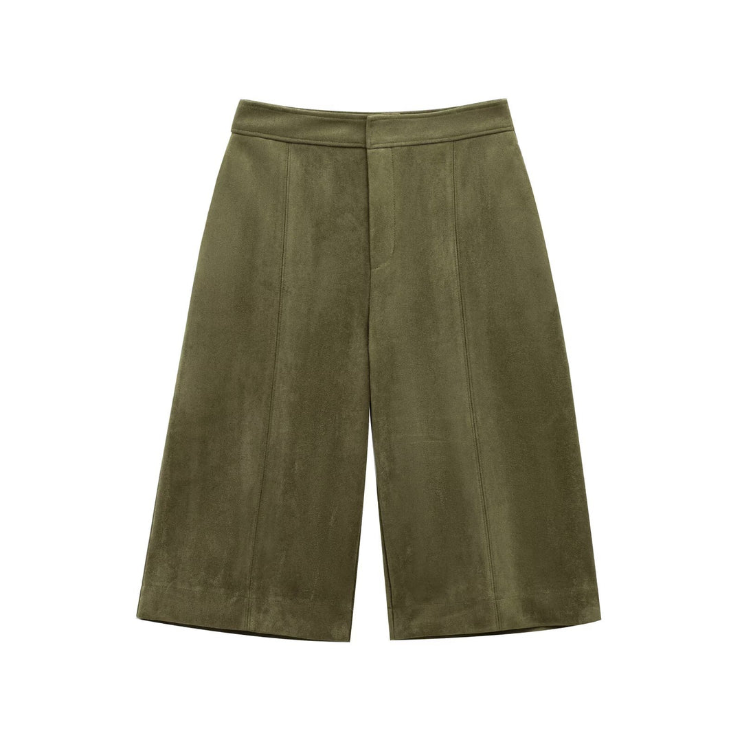 Wide culotte pants for women made of high-quality material with a chic and stylish design