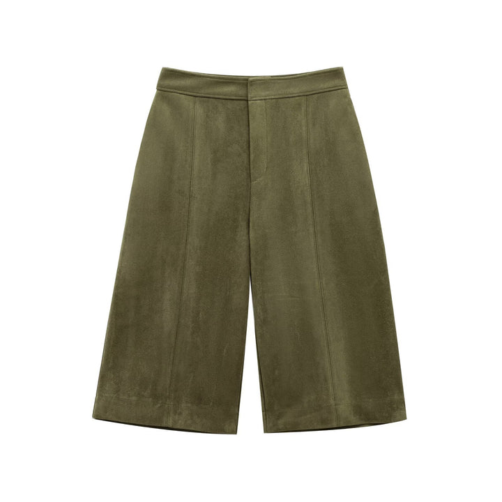 Wide culotte pants for women made of high-quality material with a chic and stylish design