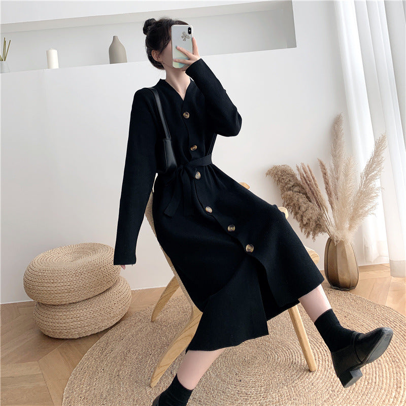 Robe tricotée élégante pour femme avec ceinture et boutons Chic & Stil