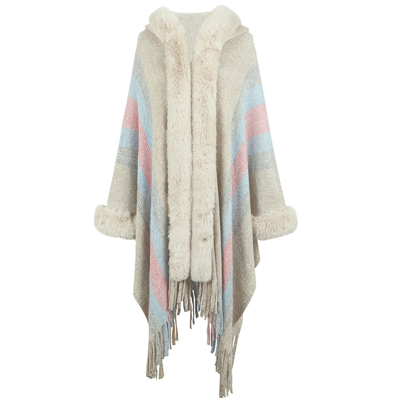 Women fashionable poncho with luxurious faux fur collar and fringes Lune London