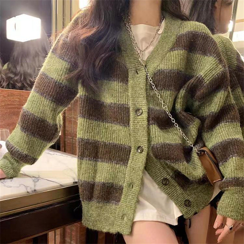 Women thick knit cardigan with a trendy striped pattern and a relaxed fit Lune London