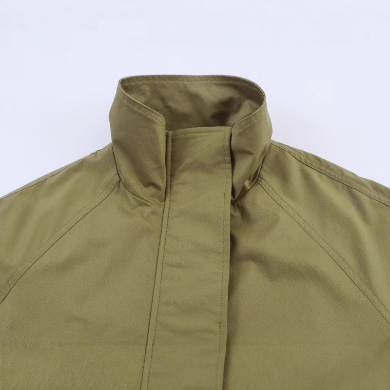 Transitional jacket for women with a practical zipper and large pockets Lune London