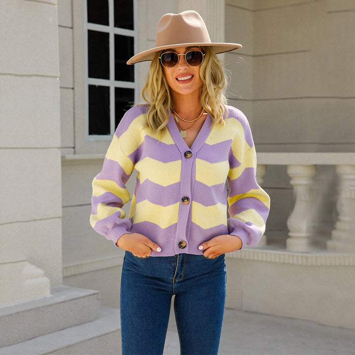 Ladies knitted patterned cardigan with V-neck and large buttons Lune London