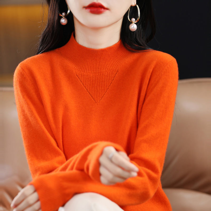 Pull fin pour femmes avec col haut et détails élégants Chic & Stil