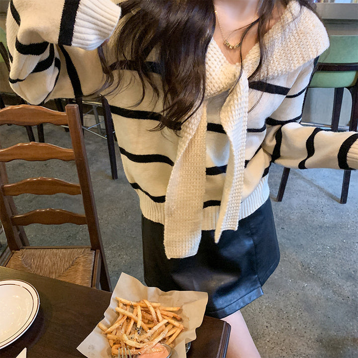 Striped women's sweater with soft collar and practical loop Lune London