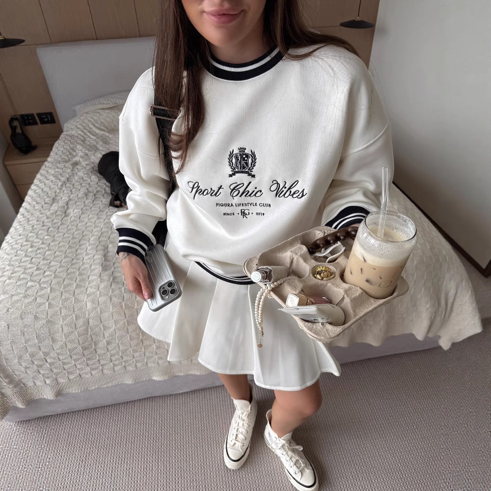 Women's sweatshirt with sporty chic and contrasting details Lune London