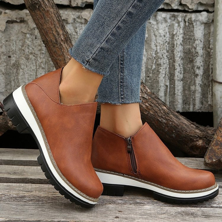 Women’s Comfortable Clogs with stylish zipper and non-slip sole Lune London