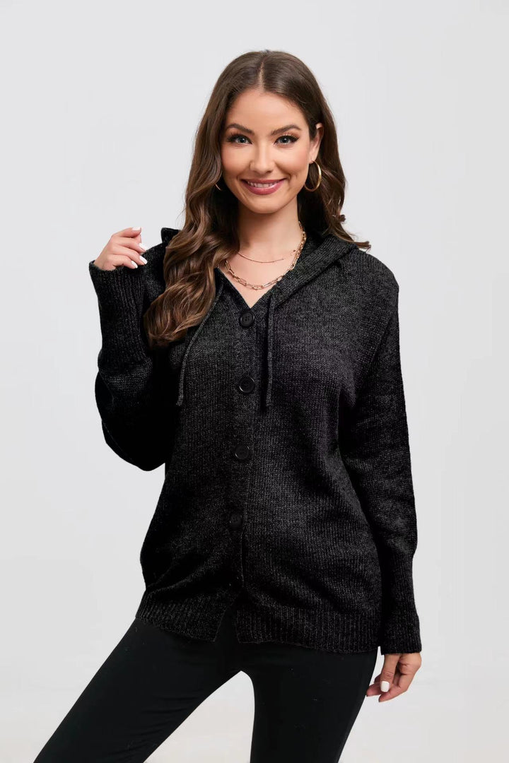 Cardigan pour femmes en tricot confortable avec capuche et détails de bouton pratiques Chic & Stil