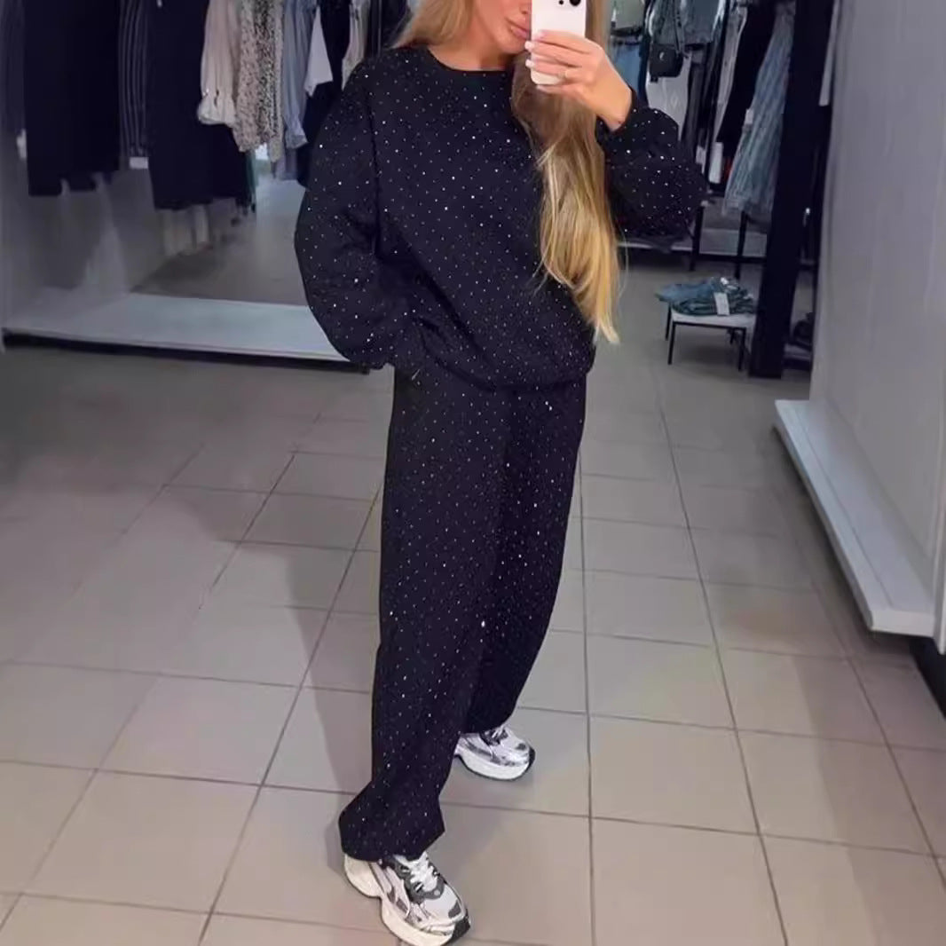 Ensemble de détente sportif pour femmes avec des détails scintillants et une coupe ample Chic & Stil
