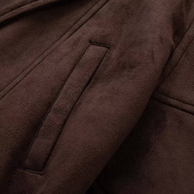 Veste courte stylée pour femmes avec large col et ceinture à la taille Chic & Stil
