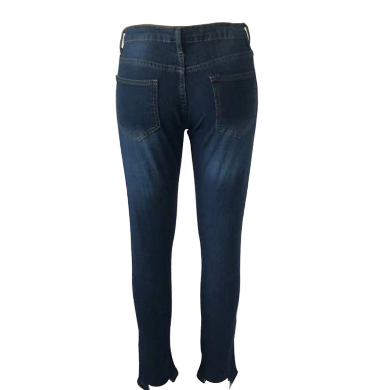 Women's Destroyed Skinny Jeans with casual cut and frayed details Lune London