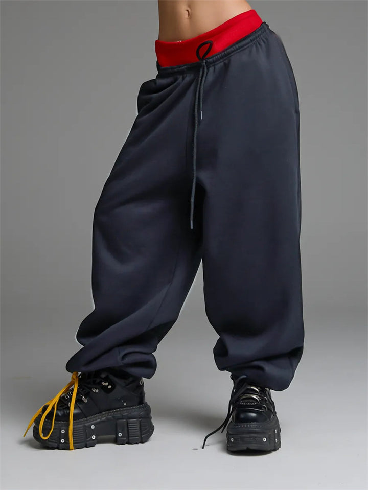 Casual pants for women with a loose fit and elastic waistband Lune London