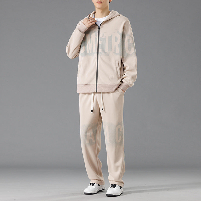 Men's sports suit with an innovative design and practical pockets Lune London
