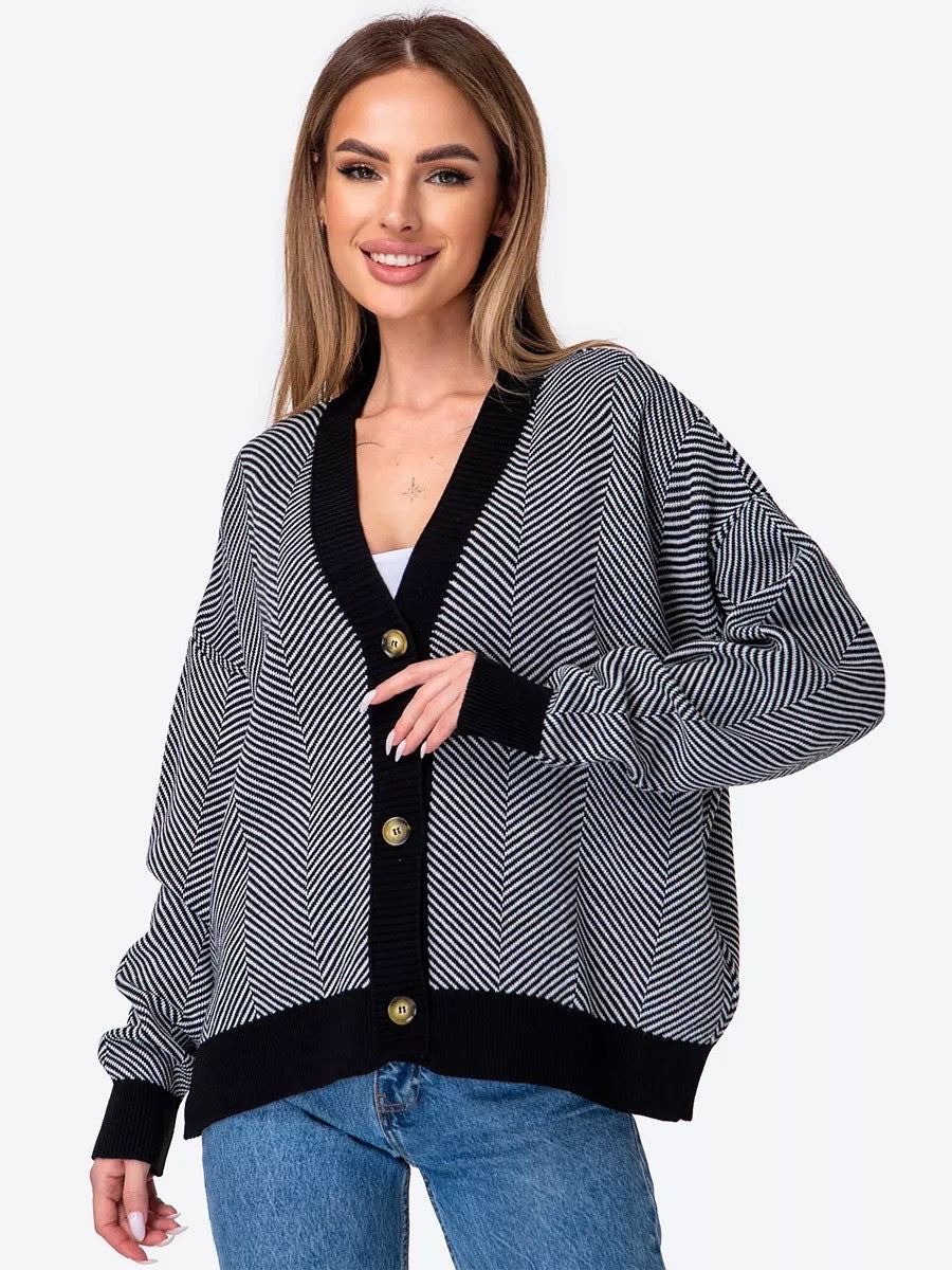 Cardigan confortable pour femmes avec des détails en tricot torsadé élégants et des fermetures à boutons Chic & Stil