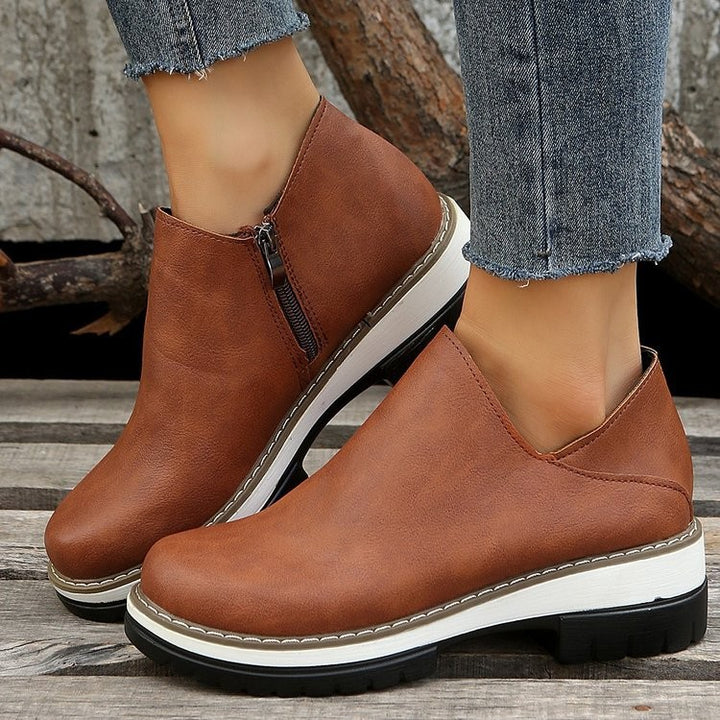 Women’s Comfortable Clogs with stylish zipper and non-slip sole Lune London