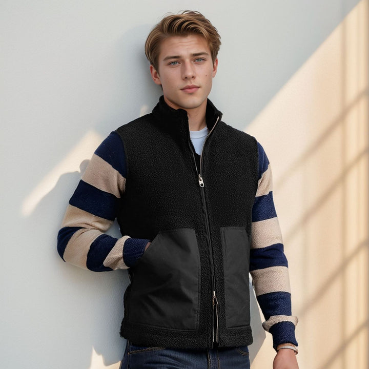 Fashionable men's fleece jacket with structured collar and practical pockets Lune London