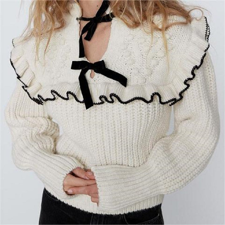 Knitted sweater for women with ruffled collar and decorative bows Lune London