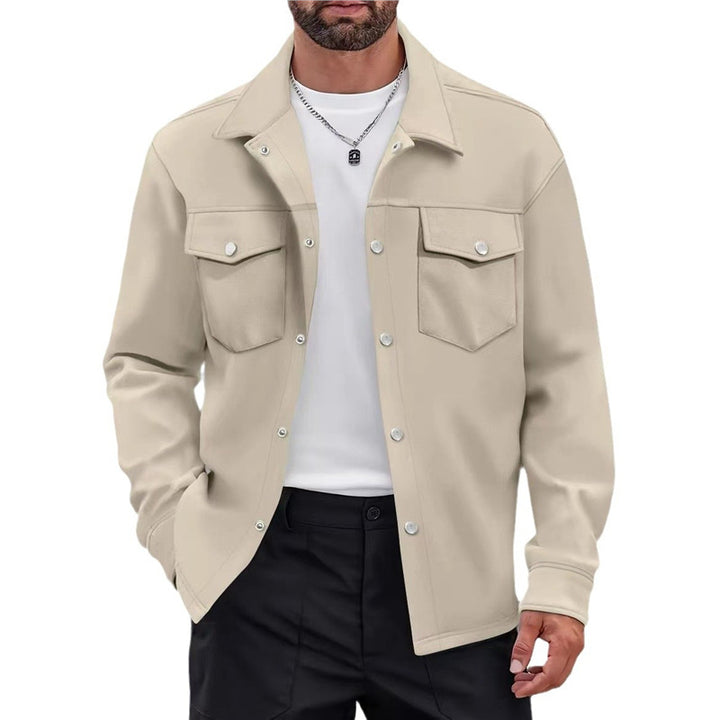 Versatile leisure jacket for men with modern pockets and chic button details.