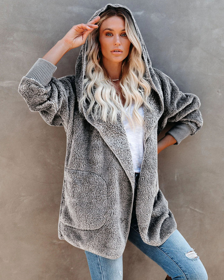 Ladies cozy fleece jacket with wide sleeves and a hood Lune London