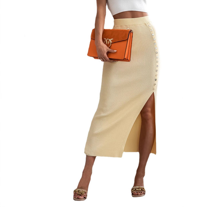 Elegant knitted skirt for women with button details and slit Lune London