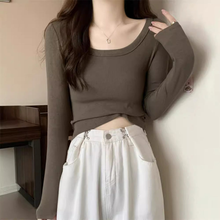 Ladies fitted long sleeve shirt with wide neckline Chic & Stil