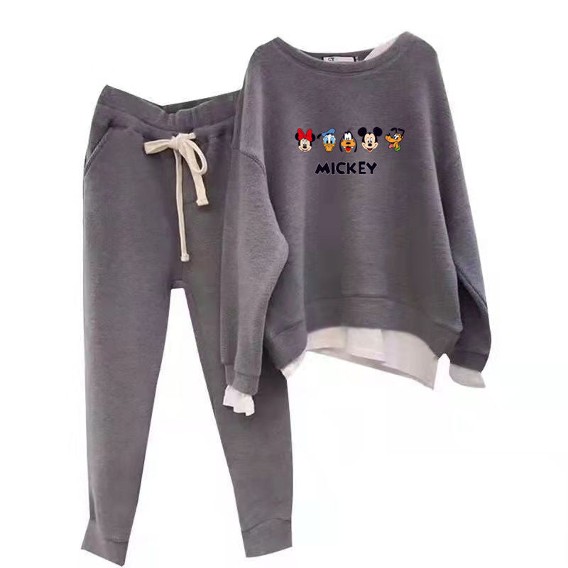 Women's leisure sweat set with Mickey motif and casual cut Chic & Stil