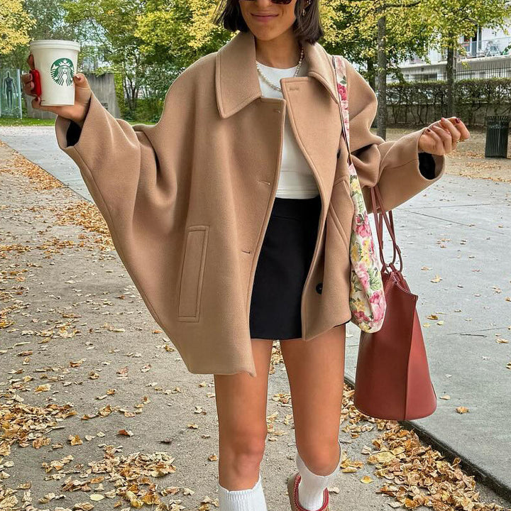 Oversized wool jacket for women with button closure all the way down and practical pockets Lune London