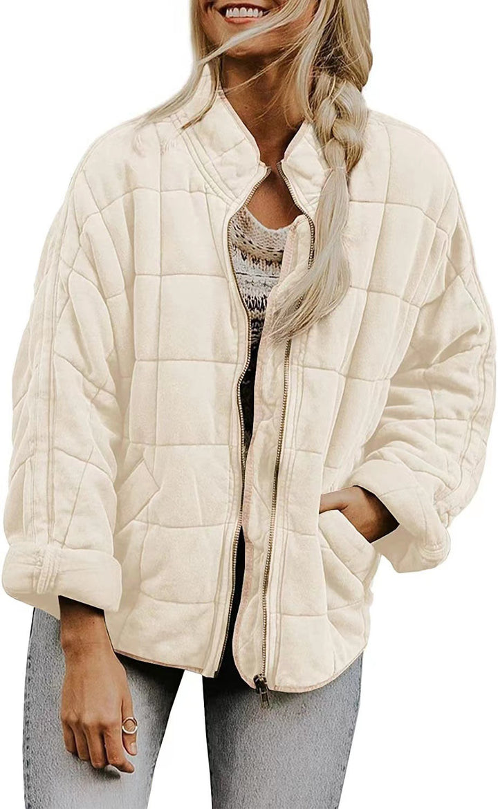 Ladies Chic down jacket with practical zipper and large pockets Lune London