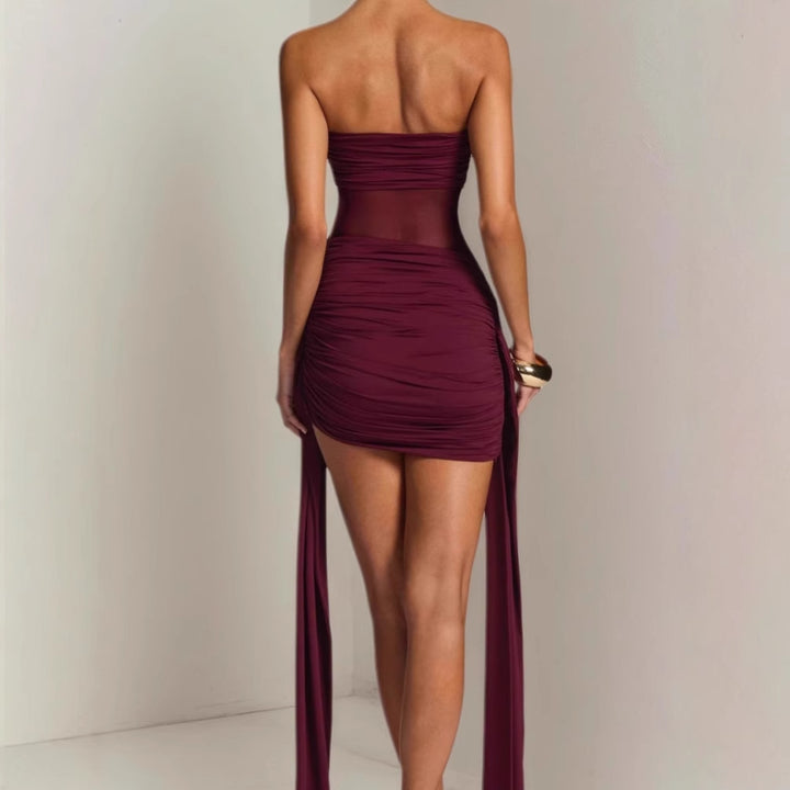 Elegant beach dress for women with elastic fit and refined wrapped design Lune London