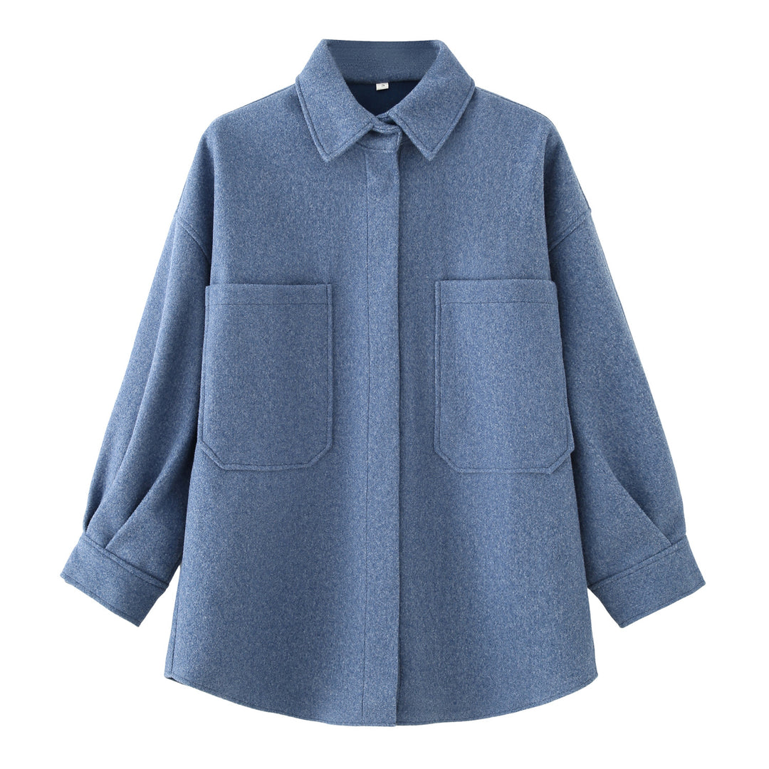 Oversized flannel jacket for women in high-quality wool blend with practical pockets Lune London