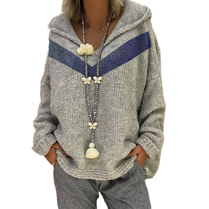 Women Cozy sweater with hood and modern accents Lune London