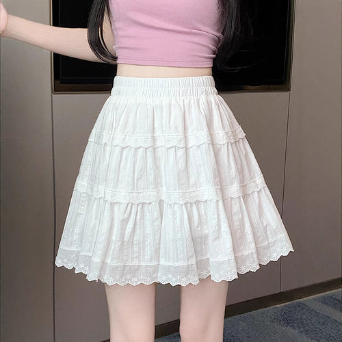 Flared skirt for ladies with delicate lace trim and elastic waistband Lune London