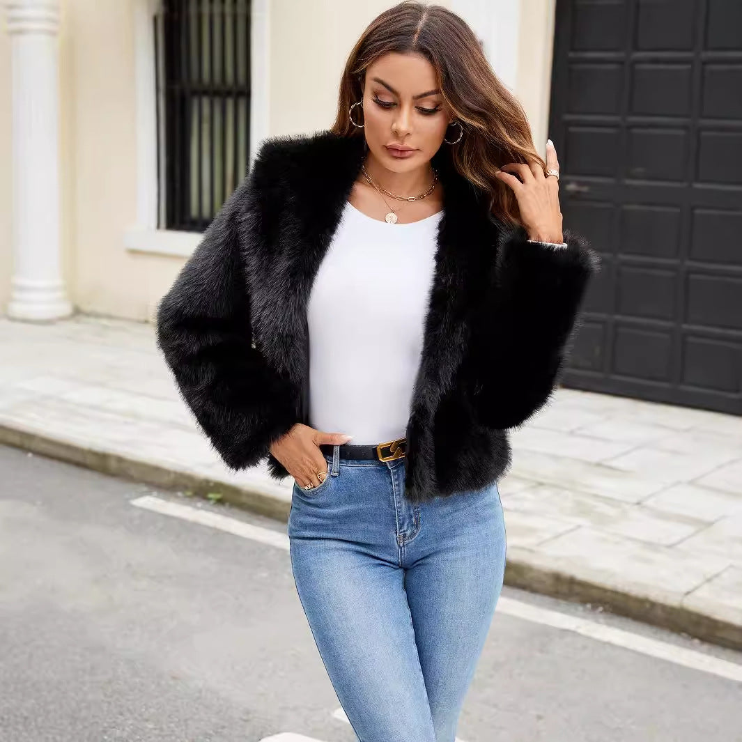 Ladies Elegant and trendy Faux fur jacket Lune London