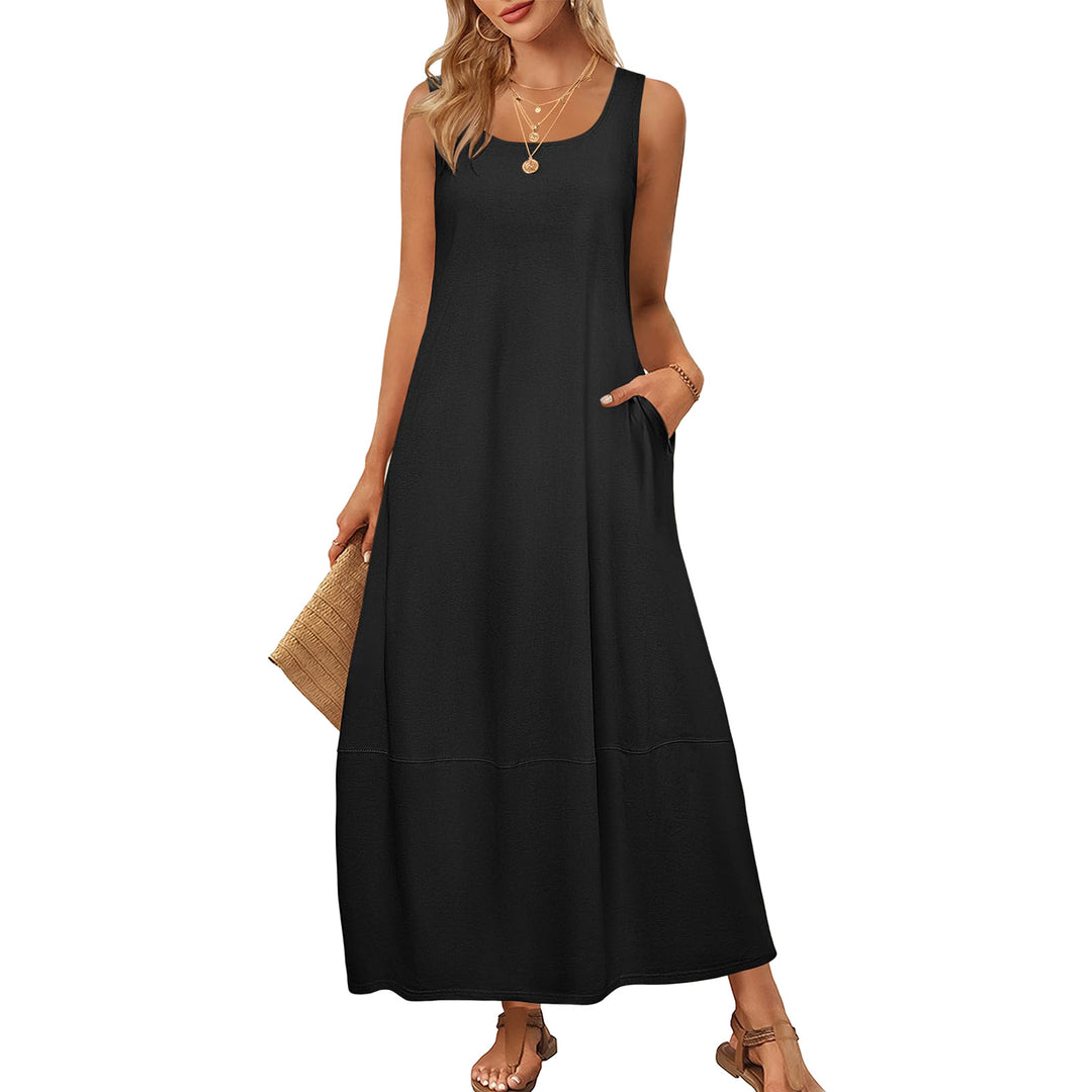 Casual cut maxi dress for women with practical pockets Lune London