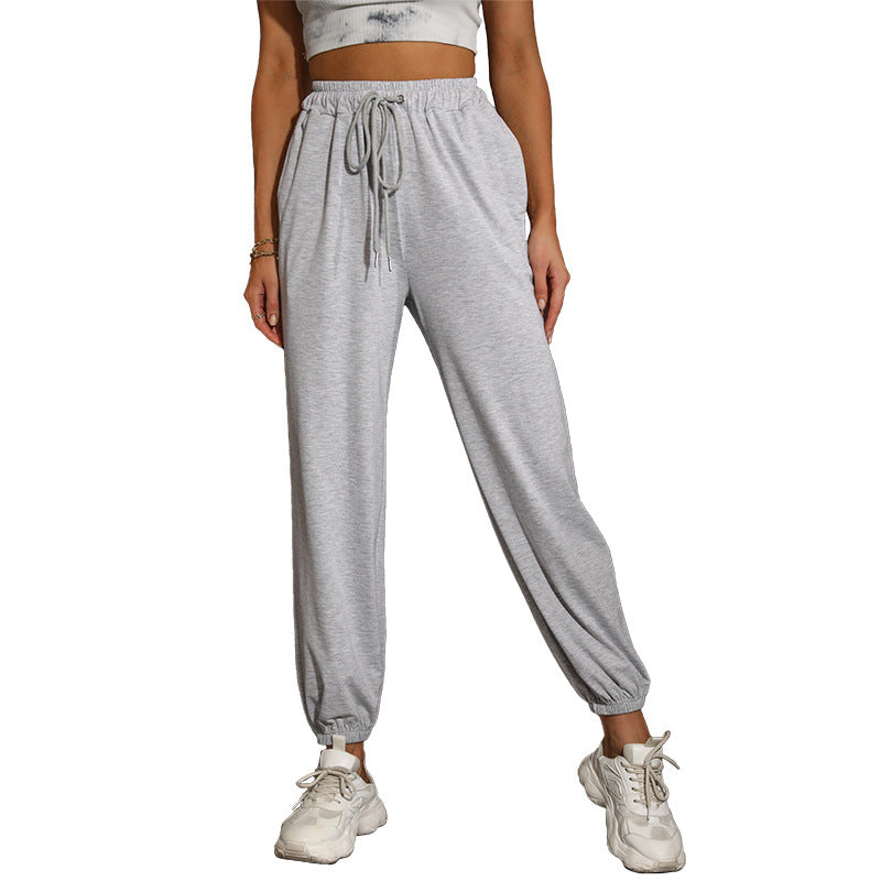 Casual women’s pants with elastic waistband and side pockets Lune London