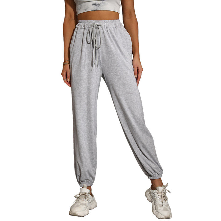 Casual women’s pants with elastic waistband and side pockets Lune London
